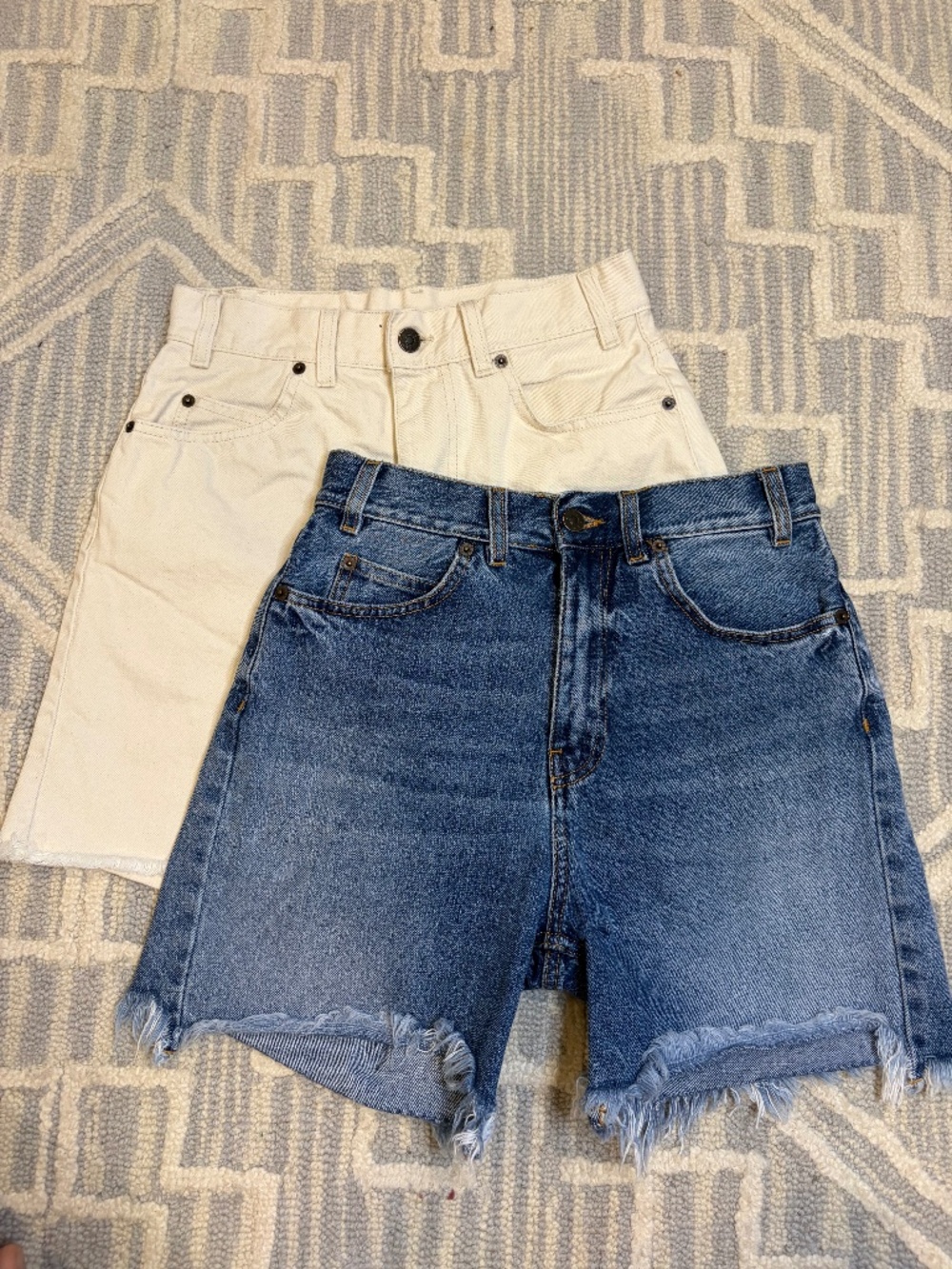2 pairs 6397 loose shorts
